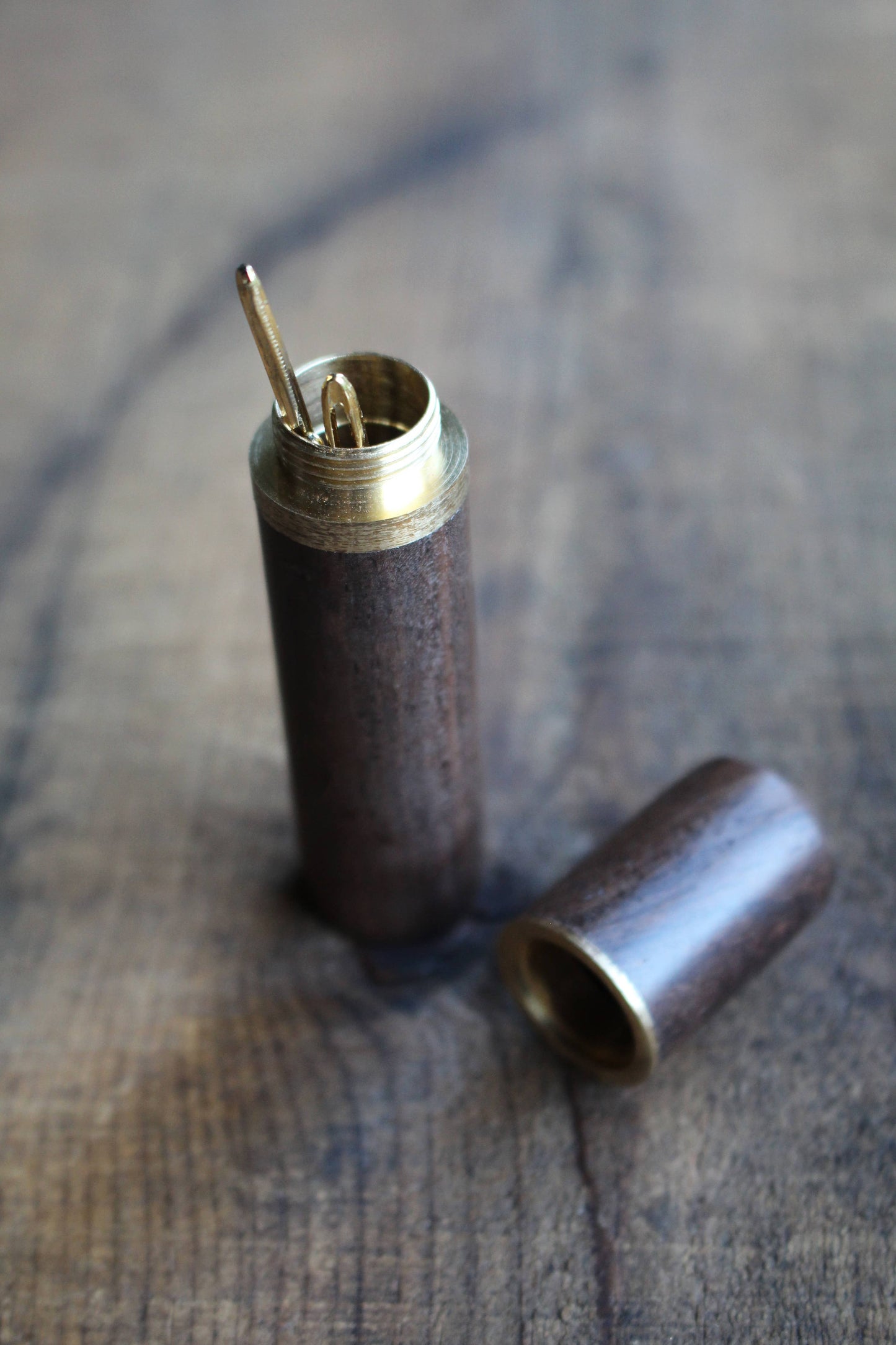 Never Knot Knitting:Wooden Needle Case with Tapestry Needles