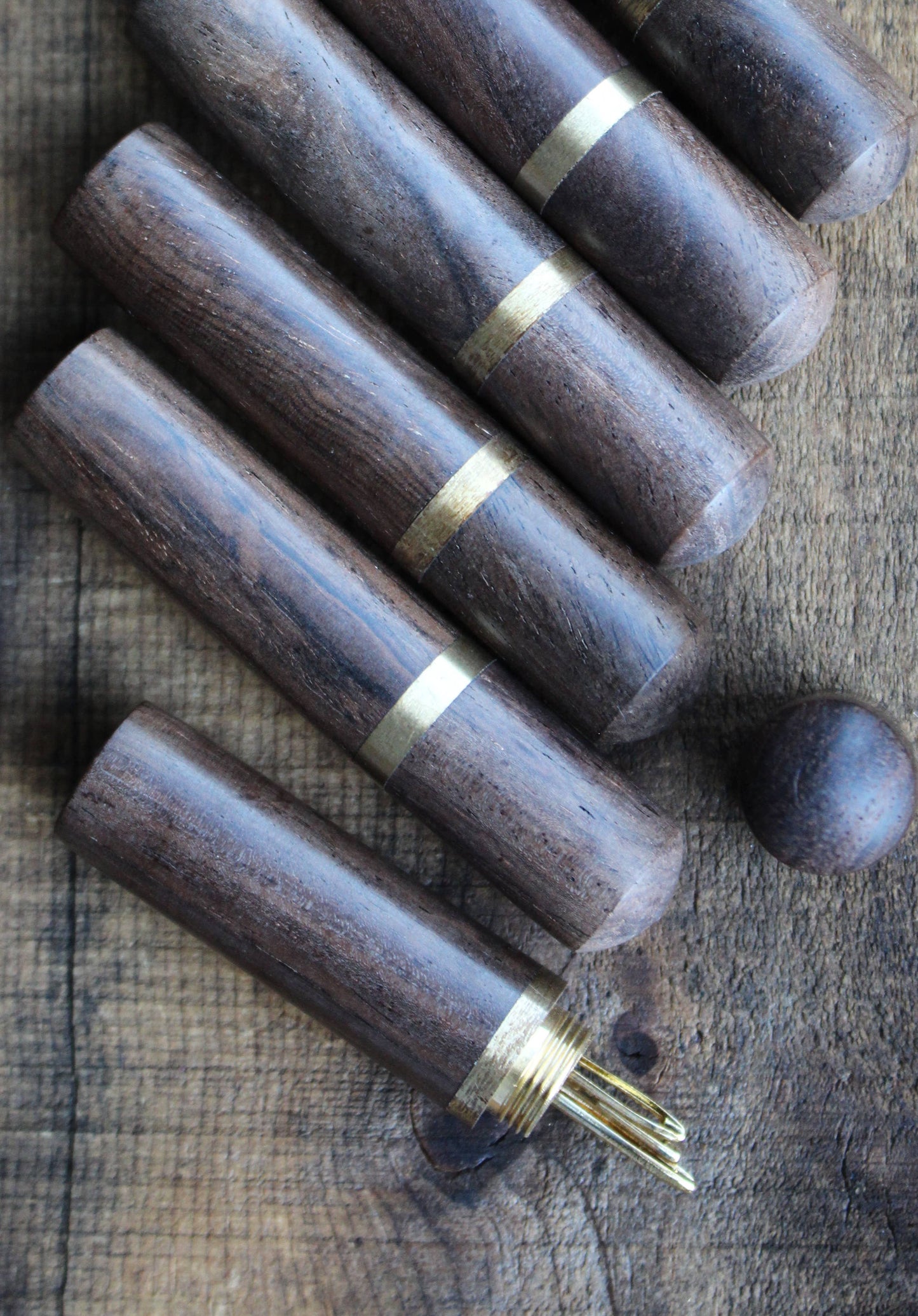 Never Knot Knitting:Wooden Needle Case with Tapestry Needles